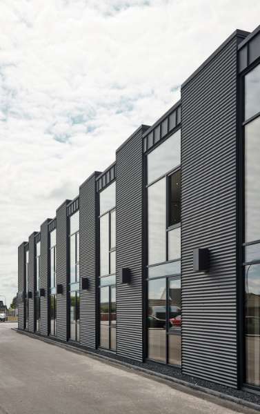 Sie sind die Bank – wir sind der Stahlproduzent, Sydbank, Saltebakken 29, 9900 Frederikshavn, Dänemark